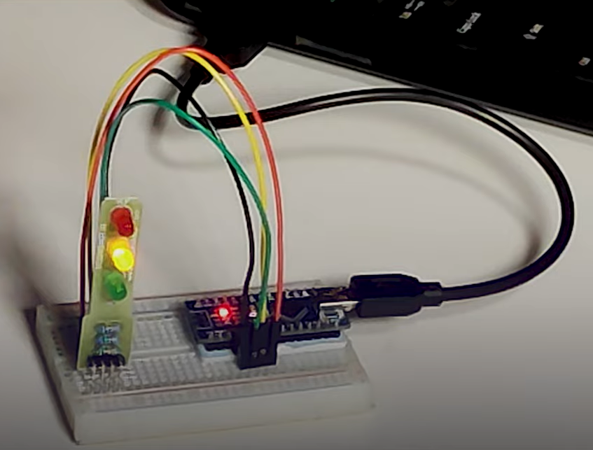 4. Arduino DIY Project No. 2 is Moonpreneur’s TRAFFIC LIGHT KIT